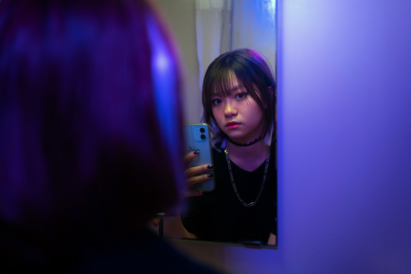 【2026年最新】高校生のSNSトラブルと危険性とは?安全な使い方とスマホ依存対策を徹底解説