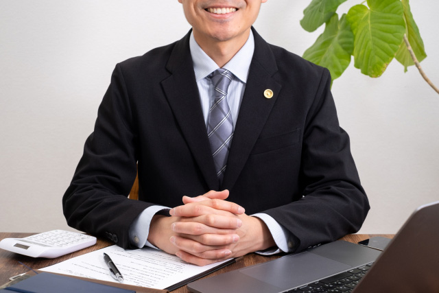 【ジブンの未来像】弁護士・司法書士・行政書士になるには？法律系資格の仕事内容と難易度を解説