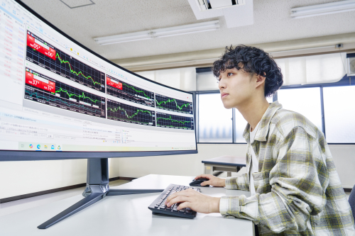 （2年制・昼間部・男女共学）