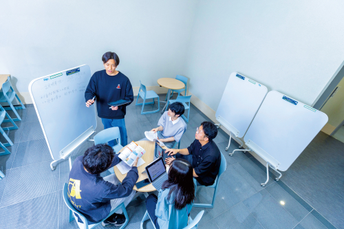 国際経営学科