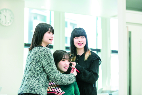 国際理容美容専門学校