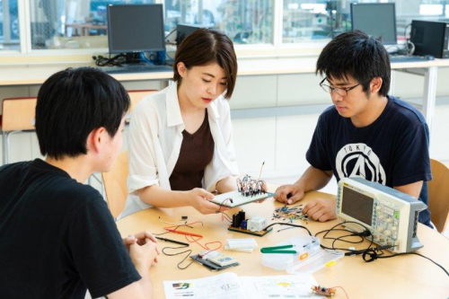 電子情報工学科【香川キャンパス】