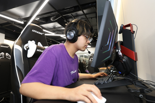 ゲーム実況&ストリーマー専攻(4年制)