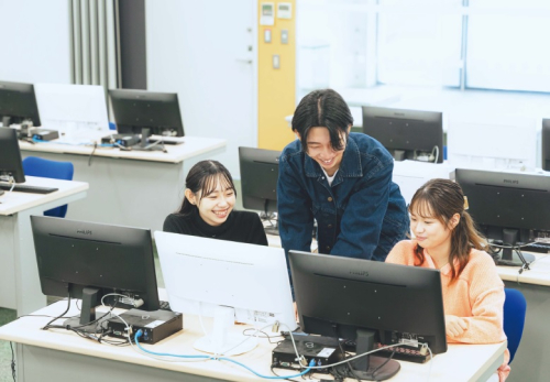 経済情報学科(データサイエンスコース※、情報システムコース)