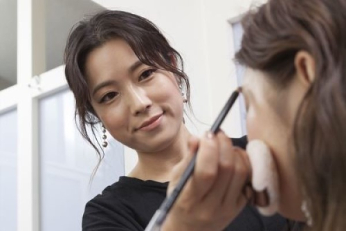 ヘアメイク科（2年制　男女）