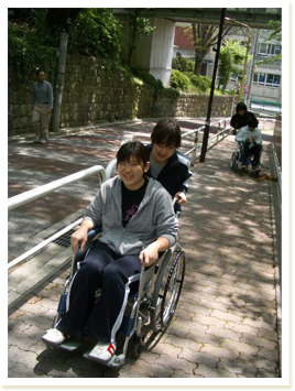 学校見学（学校HPもしくは電話にて申込必要）