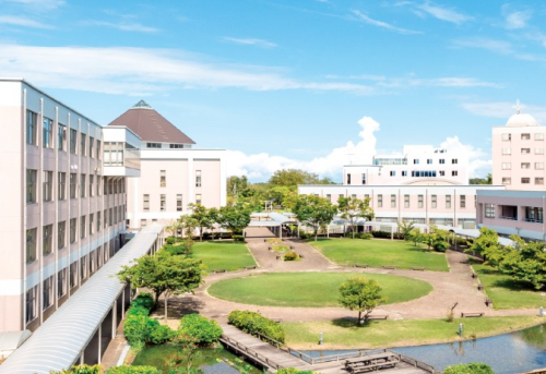 新潟医療福祉大学