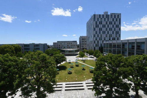 神奈川工科大学