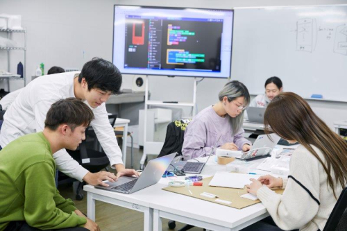 メディア表現学科　メディアイノベーション専攻