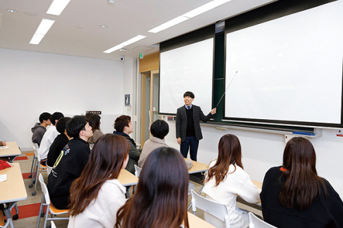 経済学科