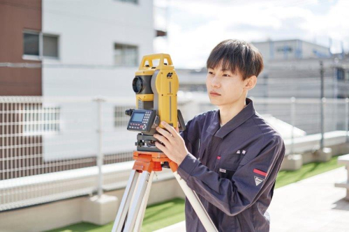 　（２年制・昼間部・男女共学）