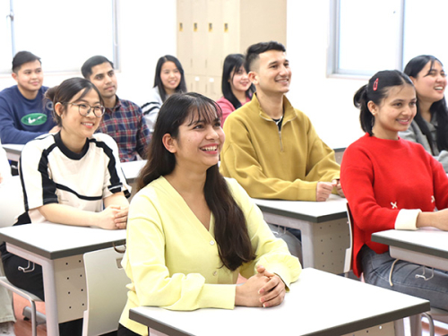 国際ビジネス科（2年制　男女）　（外国人留学生対象）