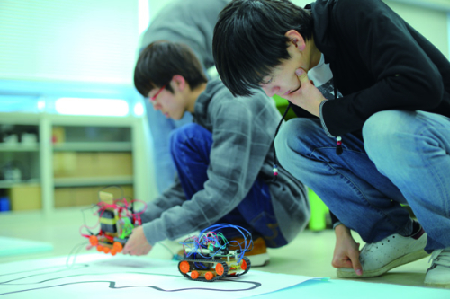 電子ロボット工学科