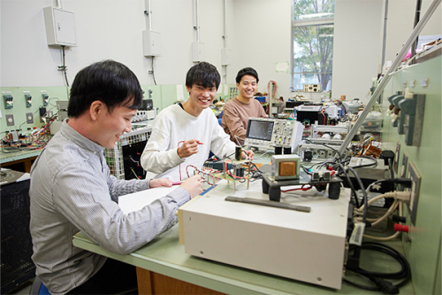 電気電子工学科