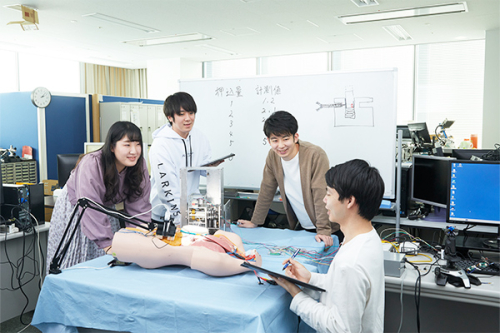 先端機械工学科