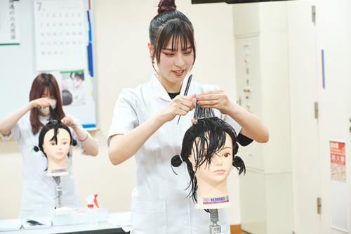 美容科就職進学クラス