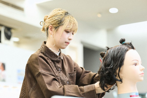 午前ヘアスタイリスト科