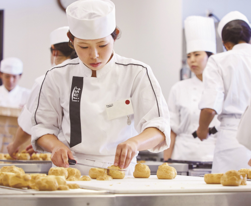 ◎製菓総合クラス◎製パン・カフェ総合クラス◎洋菓子マスタークラス