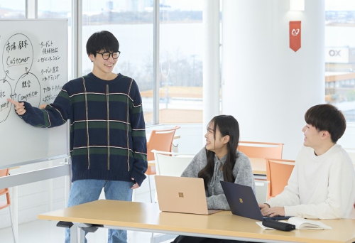 開志専門職大学