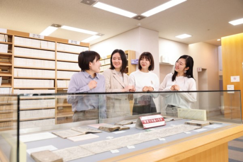日本文学科