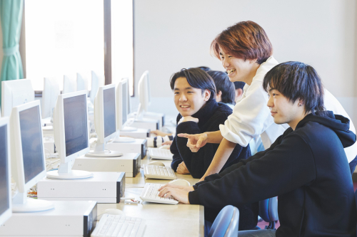 ゲームプログラマ専攻（2年制）