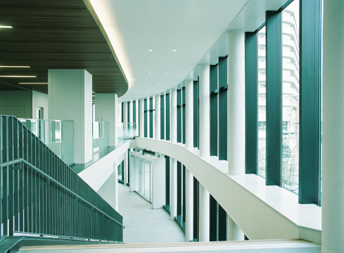 十三キャンパス新館