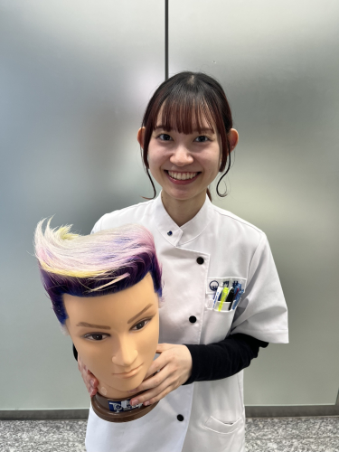 東京都立　六本木高等学校 【理容科】門林藍さん