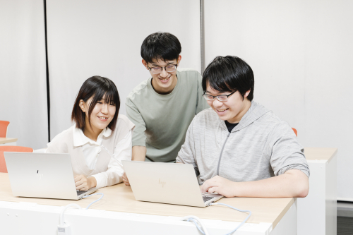 セキュリティ・ネットワーク科（3年）