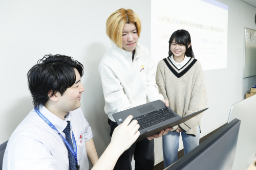 ウェブ・メディア科（2年）