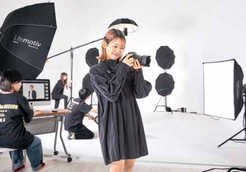 ◎コマーシャルフォトコース◎ファッションフォトコース◎ライブフォトコース◎スポーツフォトコース◎ブライダル・営業写真コース◎写真作家コース◎クリエイティブフォトコース