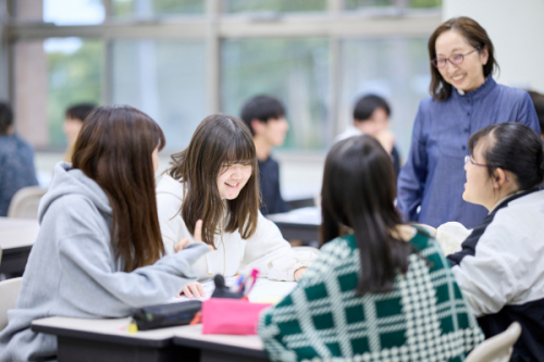 介護福祉専攻３つの特色