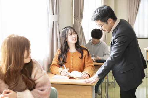 秋草学園福祉教育専門学校