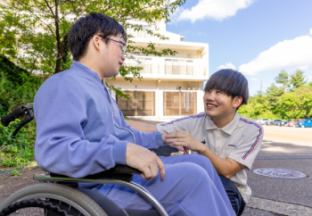 長岡崇徳福祉専門学校