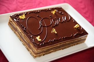 製菓科の調理実習の様子