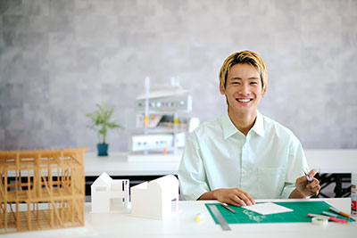 新潟日建工科専門学校